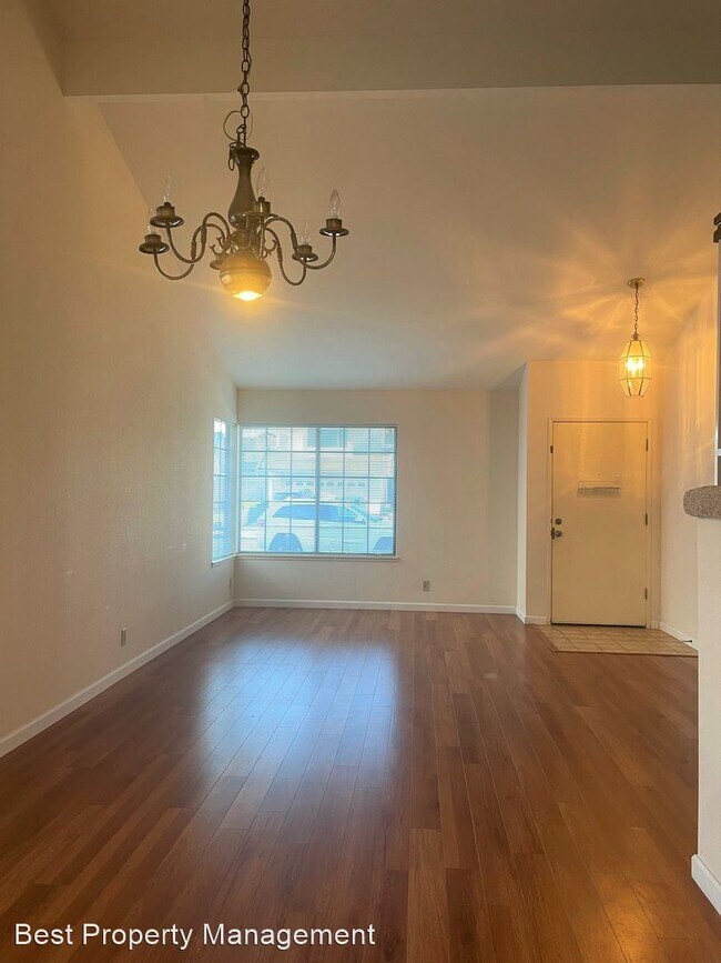 Building Photo - 4 br, 3 bath House - 32725 Hilmar Street