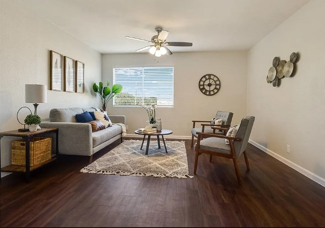 Foto del edificio - 2110 Oak Motte Ln