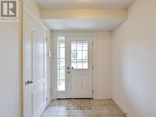 Building Photo - 23 Temple Manor Rd