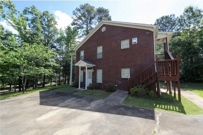 Building Photo - 2116 Harris Dr