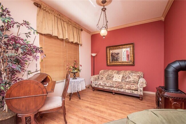 Building Photo - 14211 Spring Hill Dr