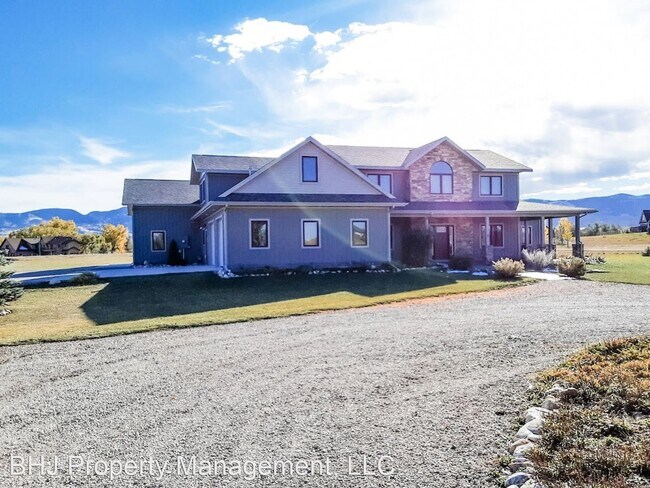 Building Photo - 5 br, 2.5 bath House - 8 Sandstone Cr