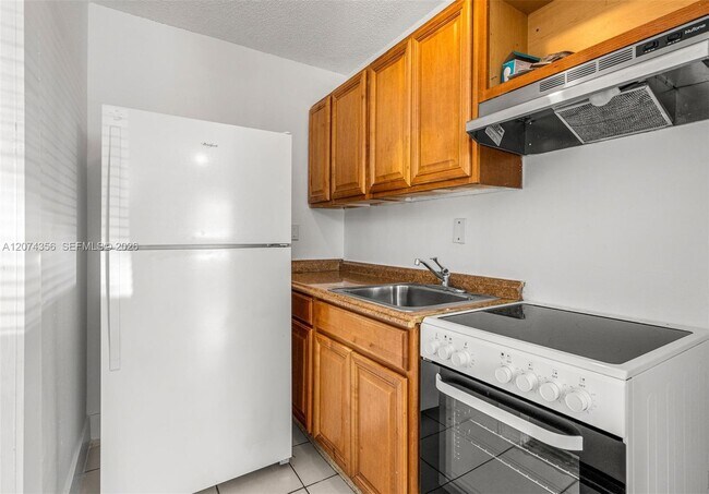 Foto del edificio - 1020 NW 6th Ave