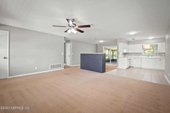 Foto del edificio - 736 Foxbriar Cove