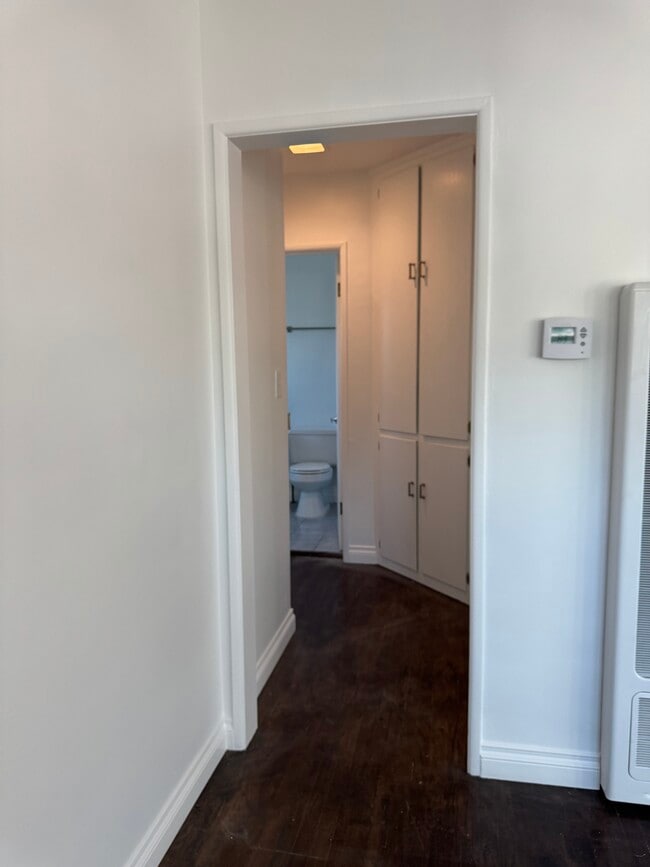 Hallway - 4306 W 101st St