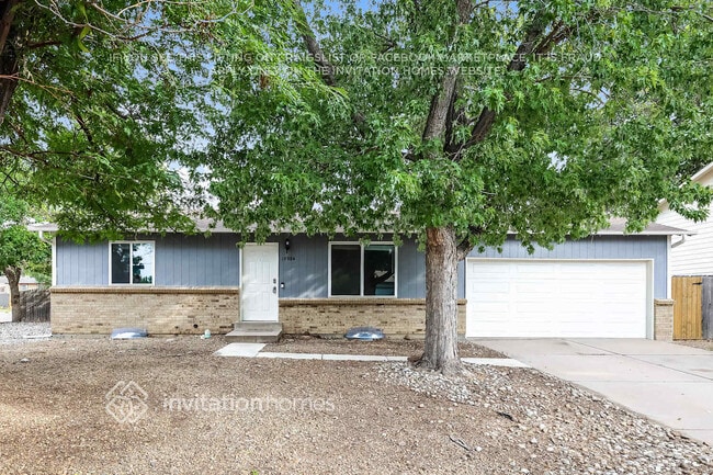 15984 E Bates Pl