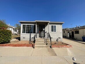 Building Photo - 1516 W Beverly Terrace