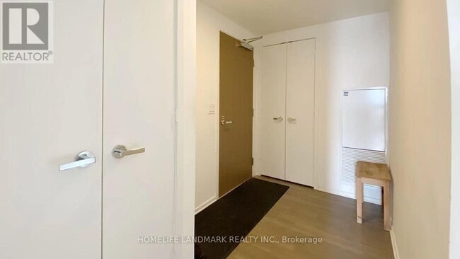 Building Photo - 1 Bloor St E