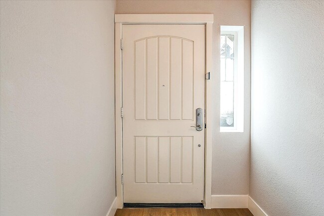 Building Photo - LUXURY TOWNHOME IN SUNNYVALE | 2014 BUILD