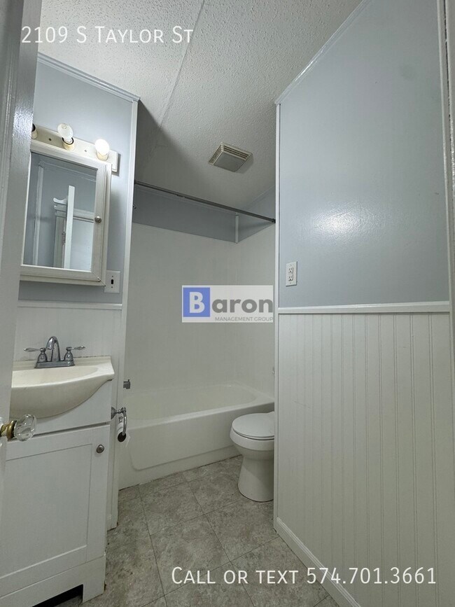 Foto del edificio - 2109 S Taylor St