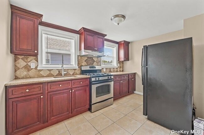 Foto del edificio - 227-45 113th Dr