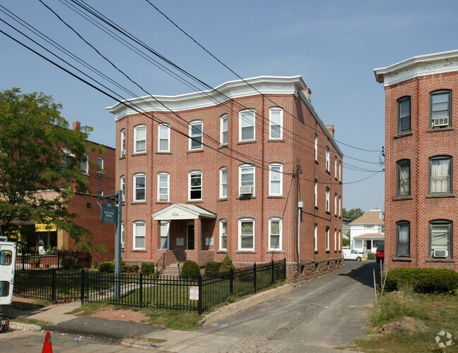 Building Photo - 104 Preston St