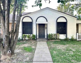 Building Photo - 2315 Loreco St