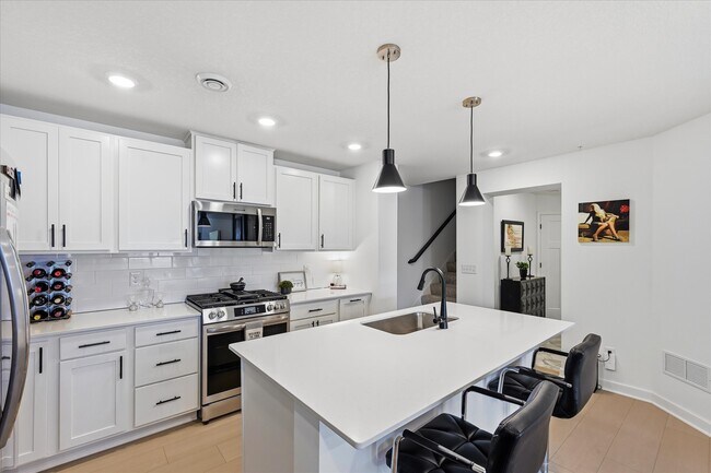 Building Photo - 14933 Archdale Ln