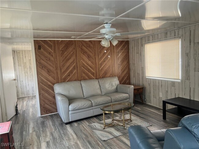 Building Photo - 27860 Leatherwood Cir