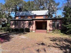 Building Photo - 2106 Wilson Dr