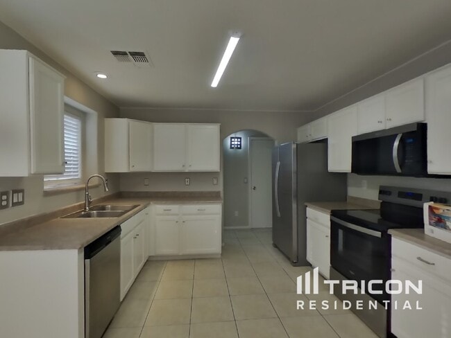 Building Photo - 3541 S Brice Cir