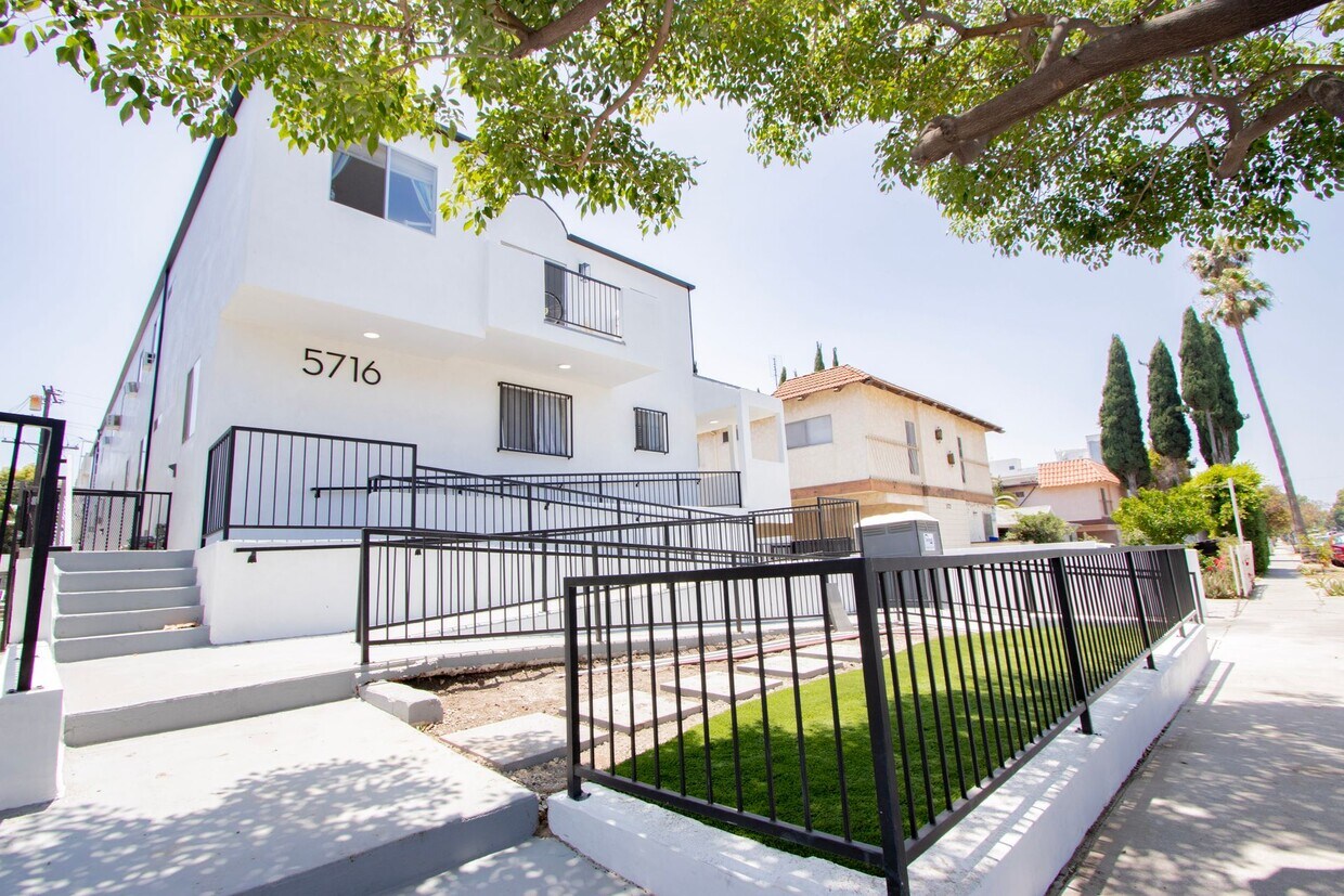 Foto principal - Lexington 5716 Propco LLC