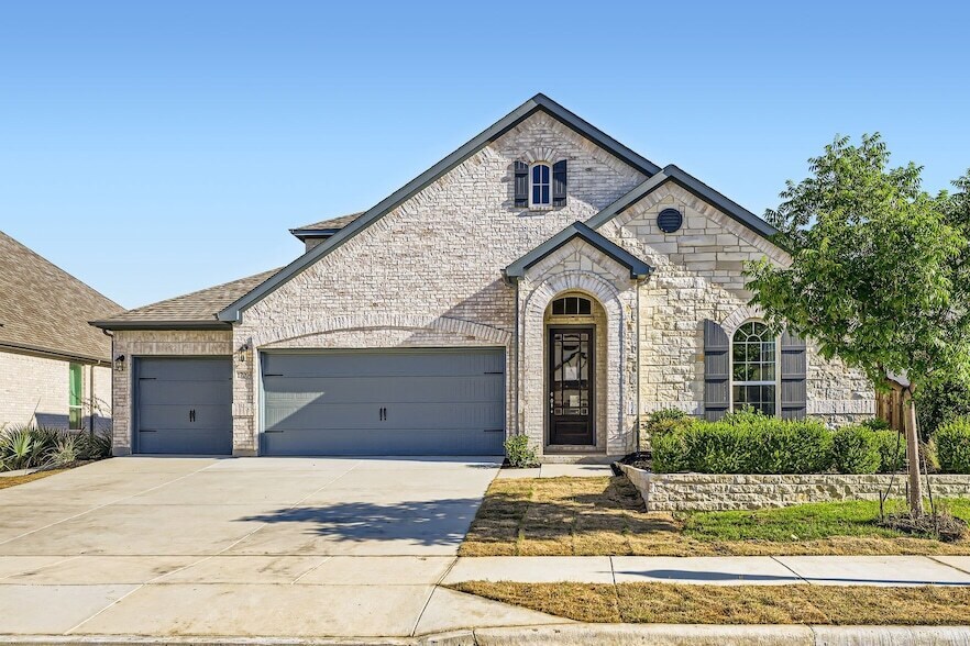 Foto principal - 17204 Clover Dr