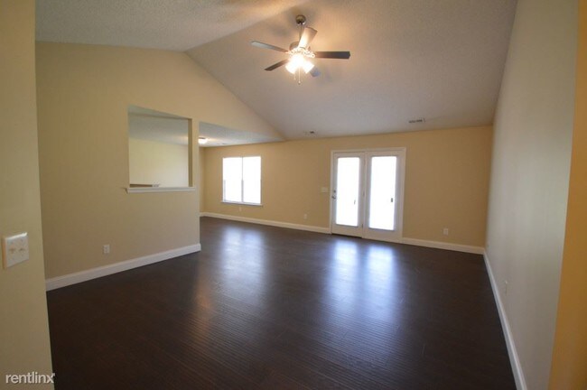 Foto del edificio - 4136 Red Shed Ln
