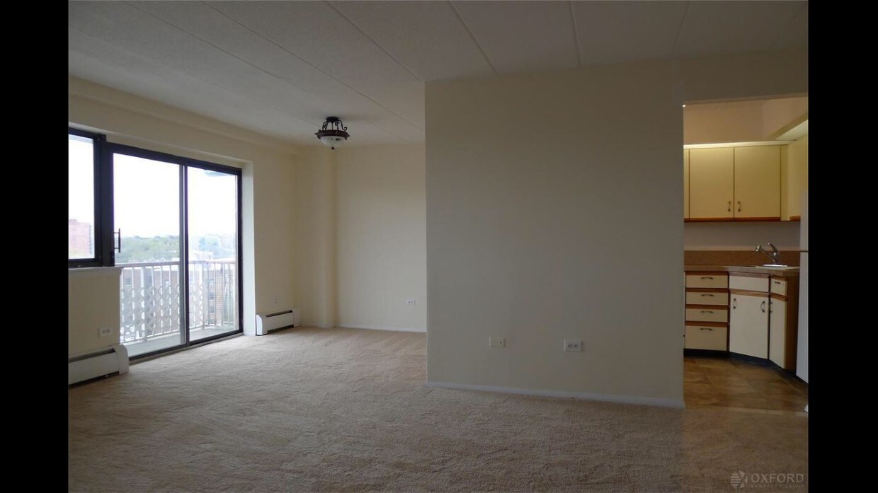 Foto principal - 92-29 Queens Blvd