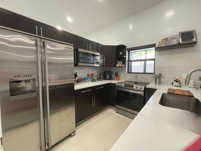 Foto del edificio - 5811 Brighton Ln
