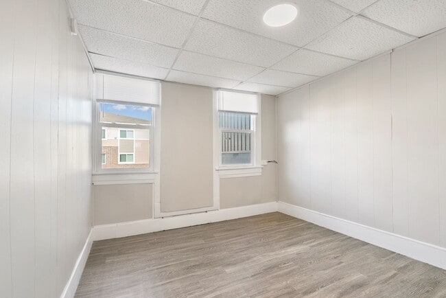 Foto del edificio - 2022 1/2 College St - Cedar Falls