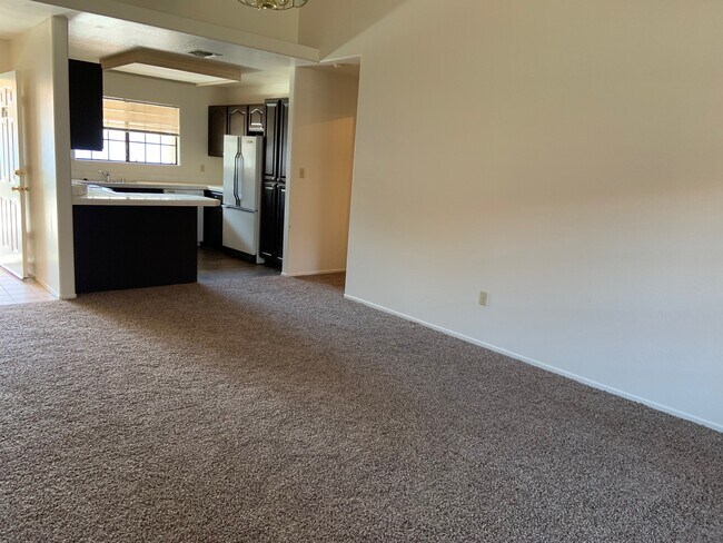 Building Photo - 2851 S Valley View Blvd