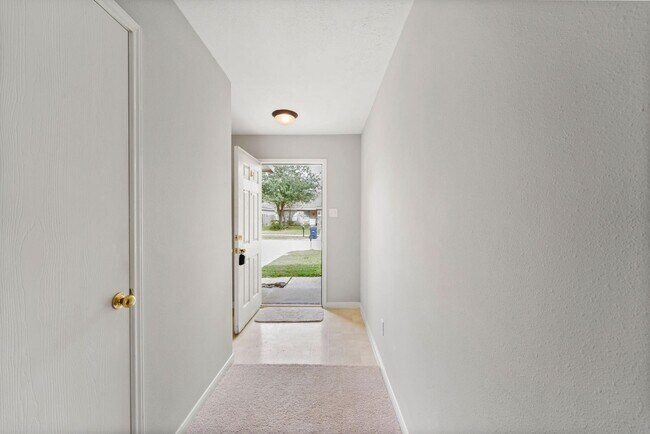 Foto del edificio - 2530 Fox River Ln