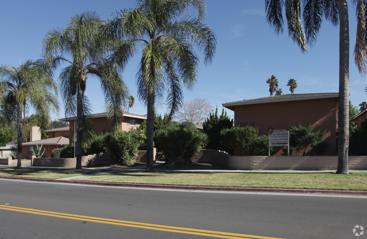 Hacienda Apartments in Riverside, CA