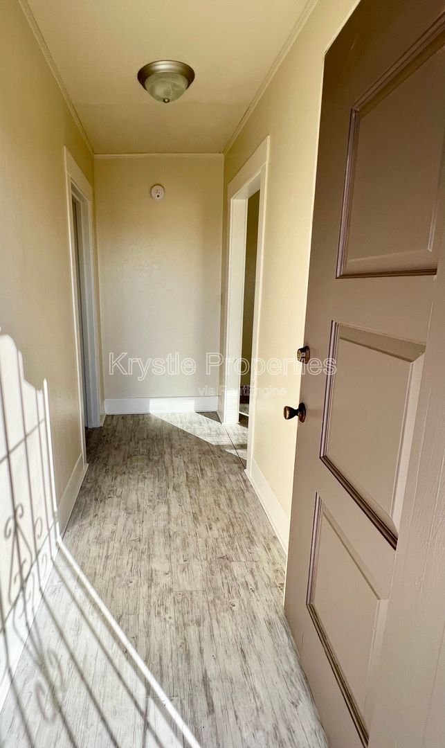 Foto del edificio - 526 Wilson Ave