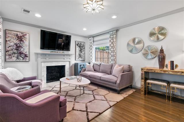 Foto del edificio - 5921 Kenwood Ave