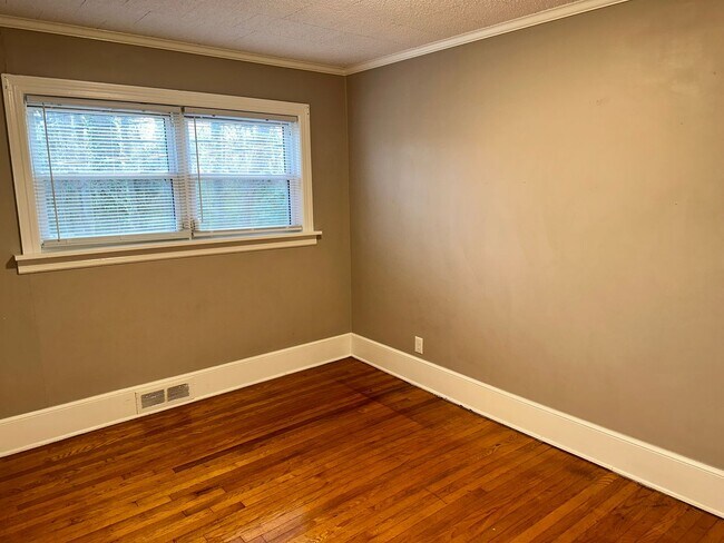 Building Photo - Cute Two Bedroom Home in The Arts District!