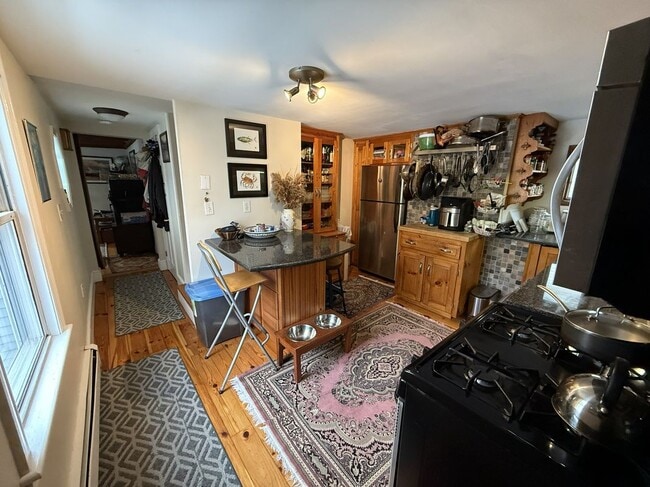 Building Photo - 1 Carlton St