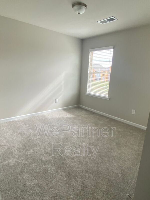 Building Photo - 206 Vickery Ln