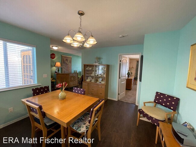 Building Photo - 3 br, 2 bath House - 1350 S SUNSET DR