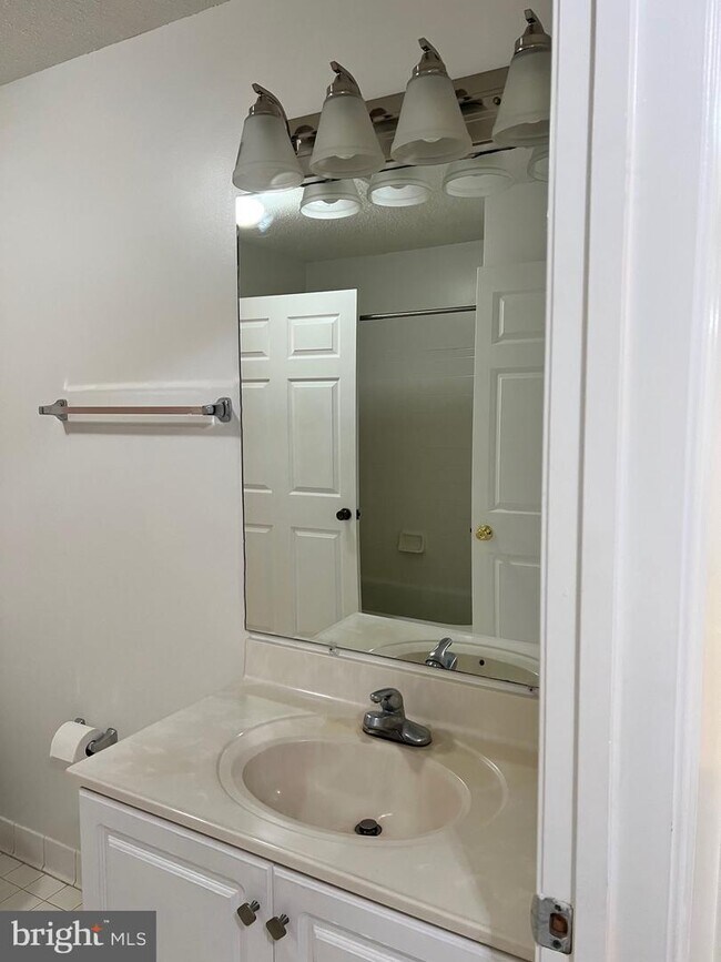 Building Photo - 15302 Diamond Cove Terrace