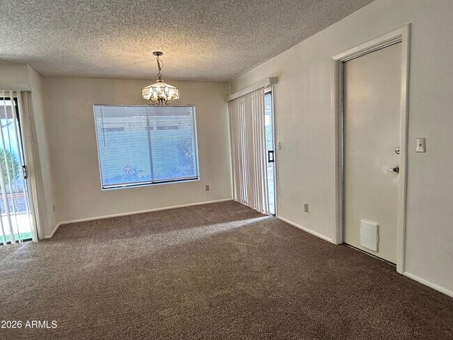 Building Photo - 1032 E Villa Maria Dr