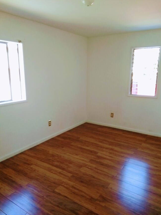 Second bedroom - 1130 Centinela Ave