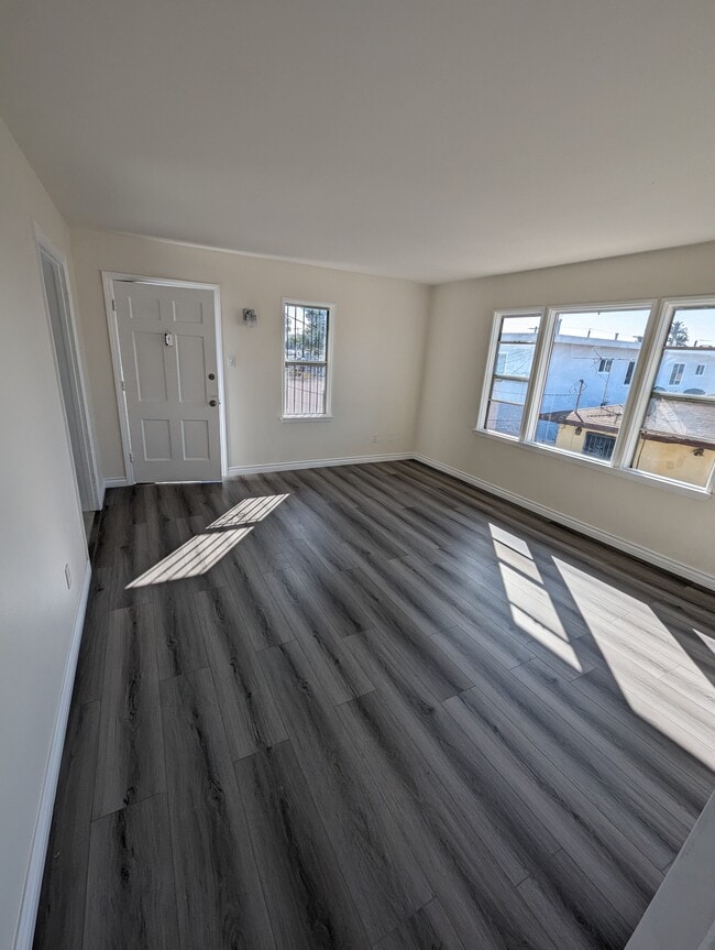 Photo - 1051 E Hyde Park Blvd (Inglewood, CA) Apartments