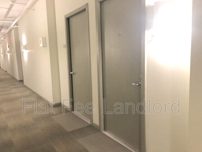Building Photo - 1300 N St NW