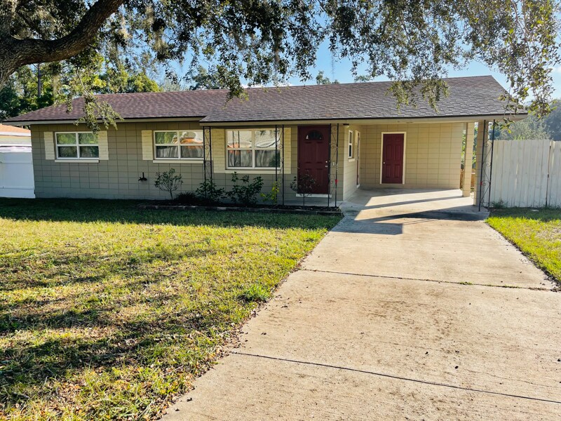 109 N Galena Ave, Minneola, FL 34715 House Rental in Minneola, FL