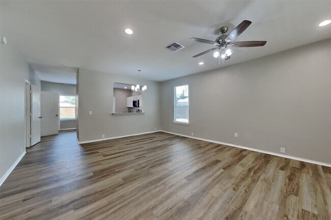 Building Photo - 6211 Gillian Park Dr