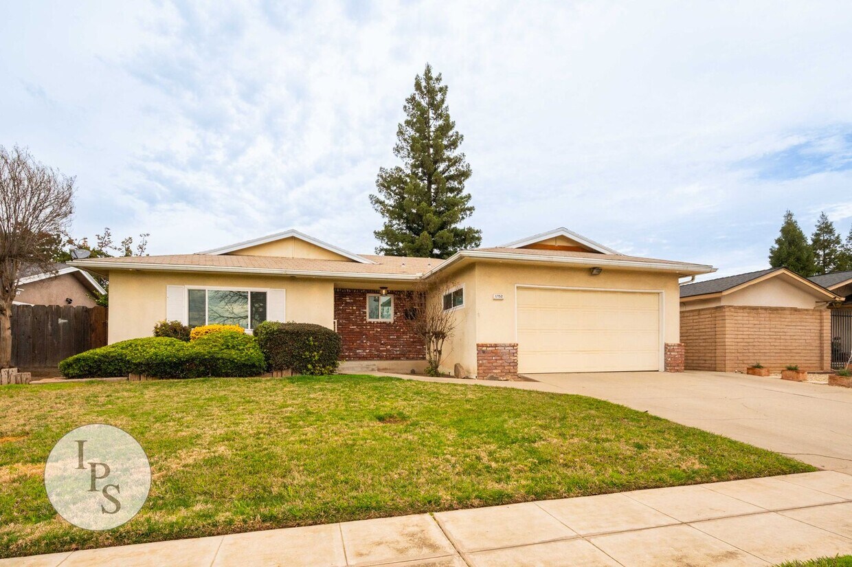 Primary Photo - Fresno Eastside Home, 3BR/2BA, Modern Upgr...