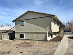 Building Photo - 243 S 6th Ave