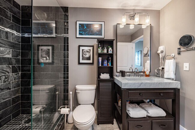 Foto del edificio - 777 N Ashley Dr