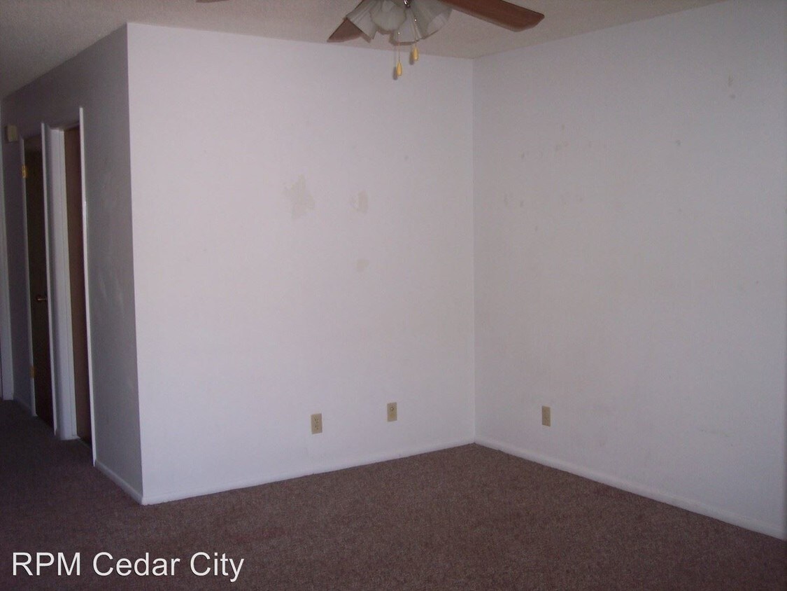 Building Photo - 2047 Buckboard Dr