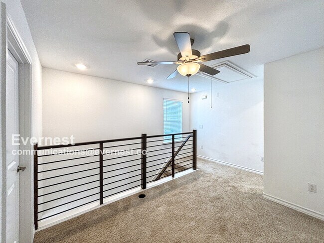 Foto del edificio - 2907 Bronx Dr