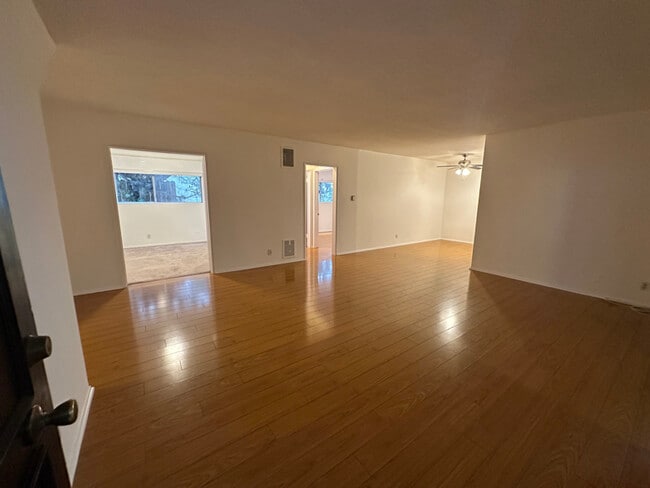 Photo - 1906 Pelham Ave Apartment