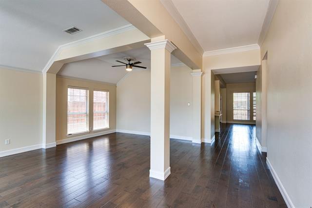 Building Photo - 704 Glendale Dr